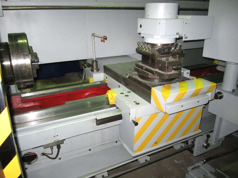 Загальний вигляд токарного верстата з ЧПУ 16М30Ф3 Загальний вигляд токарного верстата з ЧПУ 16М30Ф3